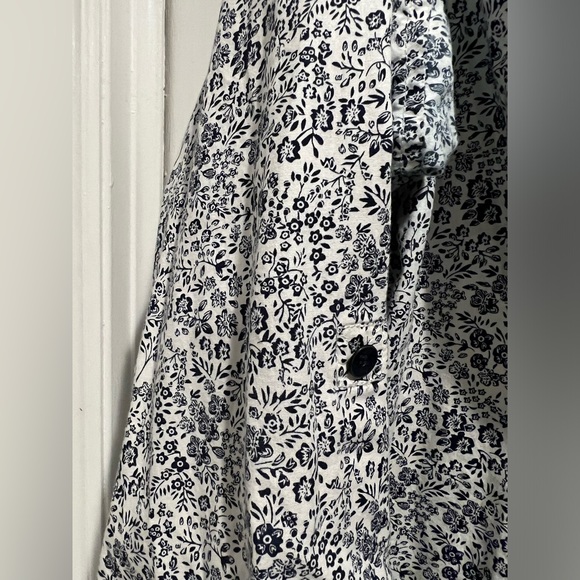 DULUTH 100% Organic Cotton, Floral, Long Sleeve , Button Down Shirt - Picture 5 of 12